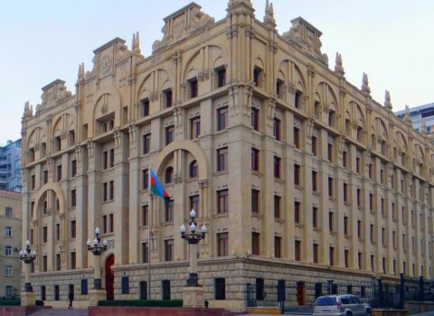 DİN vətəndaşları qanunsuz saxlanılan odlu silahları təhvil verməyə çağırdı