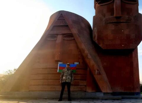 Xankəndidə görüntüsü gündəm olan məmur işdən çıxarıldı – FOTO