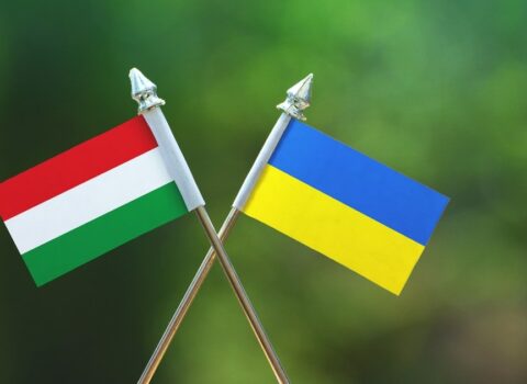 Macarıstan Ukrayna üçün maliyyə paketinin azaldılmasını təklif etdi