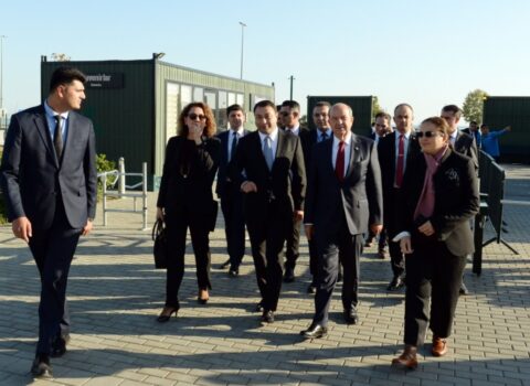 Ersin Tatar Hərbi Qənimətlər Parkında – FOTOLAR