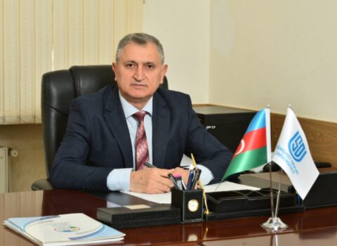 Yeni rektor prorektoru işdən ÇIXARDI