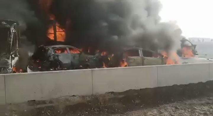 Zəncirvari qəza: 28 ölü, 60 yaralı Zəncirvari qəza: 28 ölü, 60 yaralı