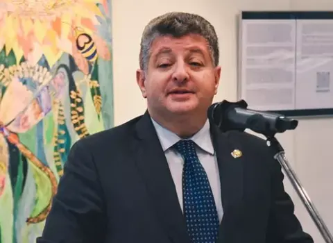 Ekvadorun Rusiyadakı səfiri mənzildə ölü tapıldı