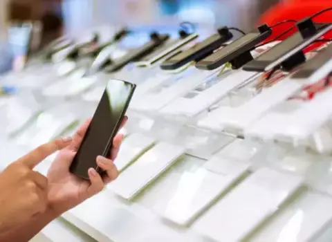Mobil cihazlara görə rüsumun məbləğləri AZALDILIR