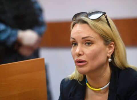 Marina Ovsyannikova ilə bağlı məhkəmə QƏRAR VERDİ