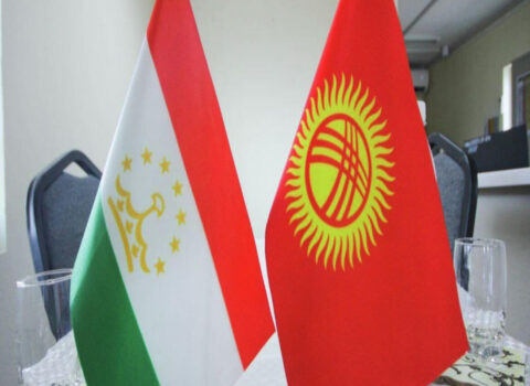 Qırğızıstan və Tacikistan 43 km sərhəd xəttini razılaşdırdı
