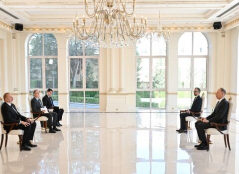 Prezident İsveçrənin yeni səfirinin etimadnaməsini qəbul etdi