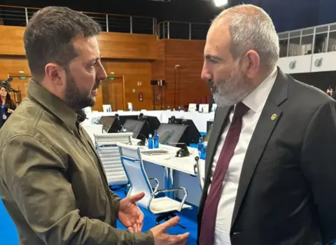 Paşinyan və Zelenski Cənubi Qafqazdakı təhlükəsizliyi müzakirə etdilər