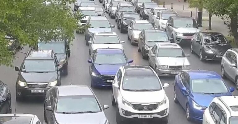 Bakının bir sıra yollarında tıxac yarandı – SİYAHI Bakının bir sıra yollarında tıxac yarandı – SİYAHI