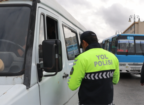 Bakıda qeyri-müntəzəm sərnişin daşıyan sürücülərə qarşı reyd keçirildi