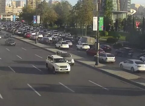 Bakının bu yollarında tıxac yarandı – SİYAHI