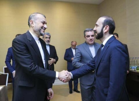 Mirzoyan Abdullahianla danışıqlar apardı