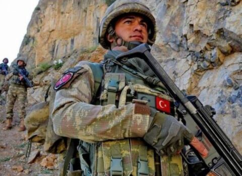 Türkiyə hərbçiləri İraq və Suriyanın şimalında yeddi terrorçunu öldürdü