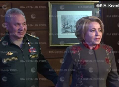 Putinlə görüşdə geyimi ilə diqqət çəkdi – FOTOLAR