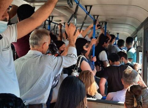 Avtobusda xanıma nömrə vermək istədi, cavabın ağır aldı – VİDEO