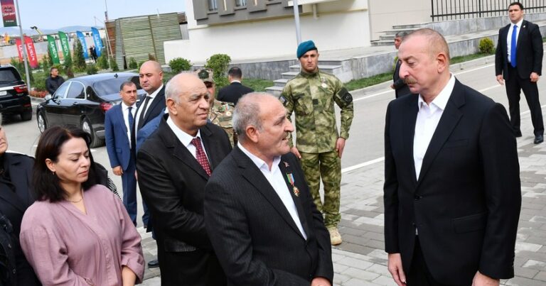 “Zəngəzura da, əlbəttə ki, qayıdacağıq, amma sülh yolu ilə” – İlham Əliyev “Zəngəzura da, əlbəttə ki, qayıdacağıq, amma sülh yolu ilə” – İlham Əliyev