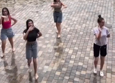 Erməni qızları Azərbaycan musiqisinin sədaları altında rəqs etdi – VİDEO
