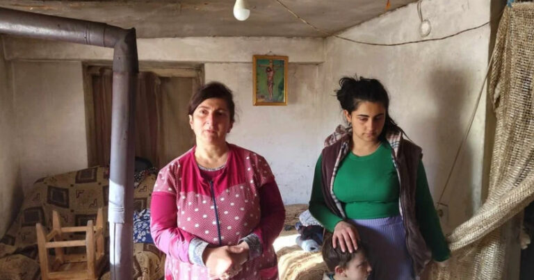 “Vətəndaşlar dağılmış ölkədə yaşamaq istəmirlər” – “Ermənistanln səsi” “Vətəndaşlar dağılmış ölkədə yaşamaq istəmirlər” – “Ermənistanln səsi”