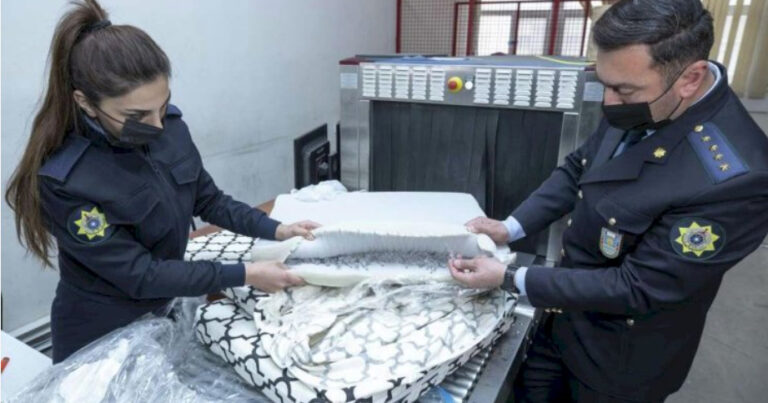 “Gömrük işçiləri məhsulu birbaşa müsadirə edir” – 300 dollarlıq limit müsibəti “Gömrük işçiləri məhsulu birbaşa müsadirə edir” – 300 dollarlıq limit müsibəti