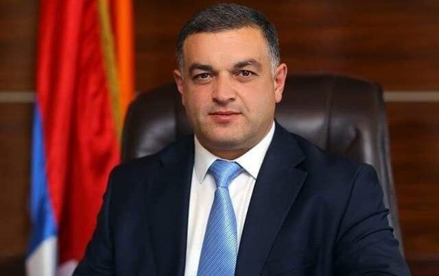 Sarqsyan zibil maşınlarını sataraq İrəvanda özünə ev alıb Sarqsyan zibil maşınlarını sataraq İrəvanda özünə ev alıb