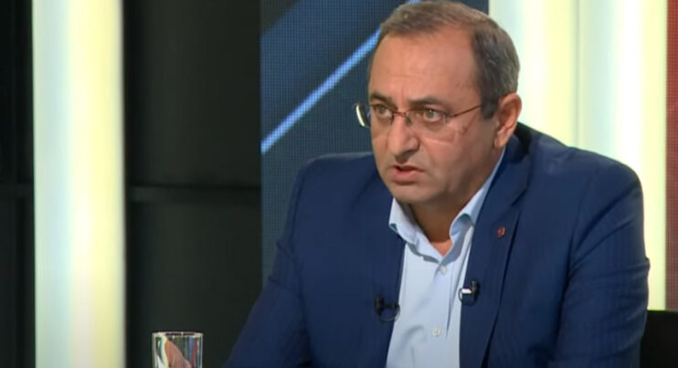 Minasyan: Paşinyan Avropada sırf öz kreslosunu müdafiə etdi Minasyan: Paşinyan Avropada sırf öz kreslosunu müdafiə etdi