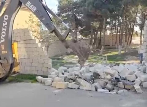 Bu rayonlardakı qanunsuz tikililər söküldü – VİDEO