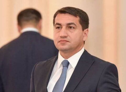 Hikmət Hacıyev prezident seçkisində səs verdi – FOTO