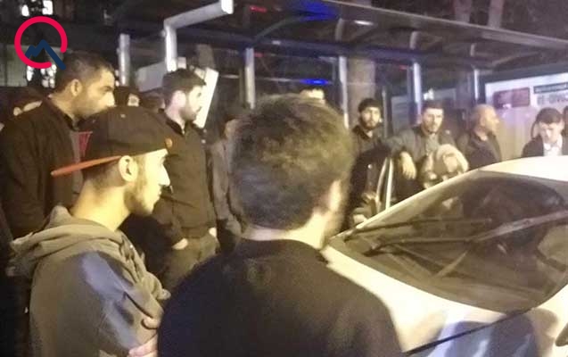 Bakıda avtomobil avtobus dayanacağına çırpıldı – Sürücünün boynu sındı Bakıda avtomobil avtobus dayanacağına çırpıldı – Sürücünün boynu sındı