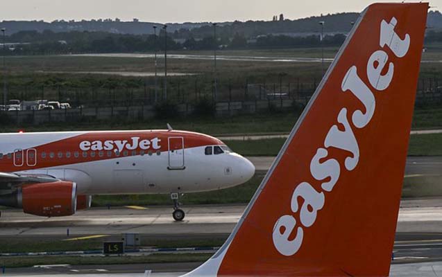 Pilotu ağcaqanad dişlədi – Uçuş 5 saat gecikdi Pilotu ağcaqanad dişlədi – Uçuş 5 saat gecikdi