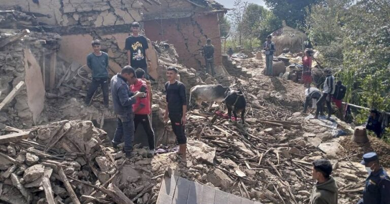 Nepalda zəlzələdə ölənlərin sayı 128-ə ÇATDI Nepalda zəlzələdə ölənlərin sayı 128-ə ÇATDI