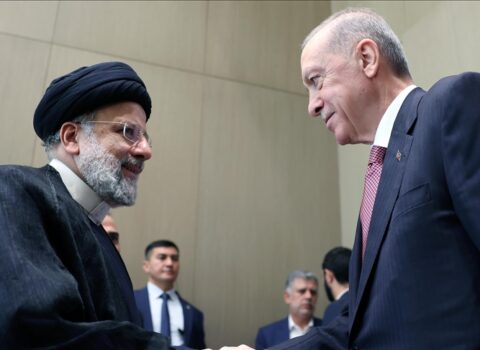 Ərdoğan Rəisi ilə regional məsələləri müzakirə etdi