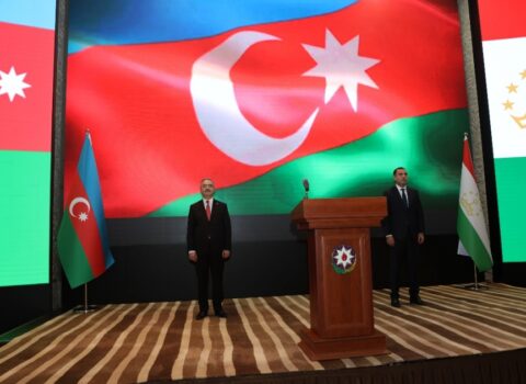 Tacikistanda Ümummilli Liderin 100 illik yubileyi və Zəfər Günü qeyd olundu