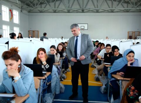 Direktor müavini olmaq istəyənlər imtahan verdilər