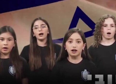 İsrailli uşaqlara “soyqırım” mahnısı oxutdurdular – VİDEO