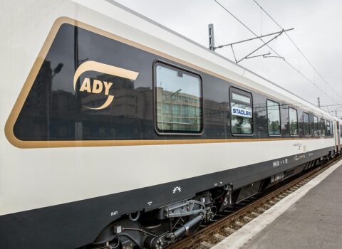 Azərbaycanda dəmir yolu nəqliyyatı ilə sərnişindaşıma təqribən 42 % artıb