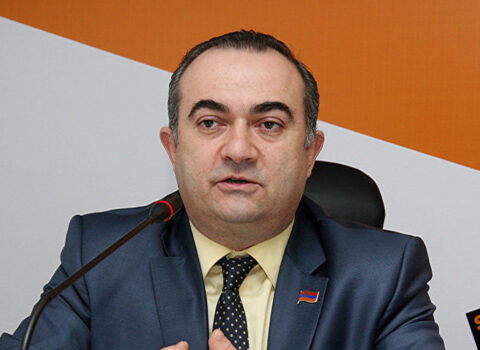 Poqosyan: “Biz elə zəifik ki, bizimlə heç kim hesablaşmır”