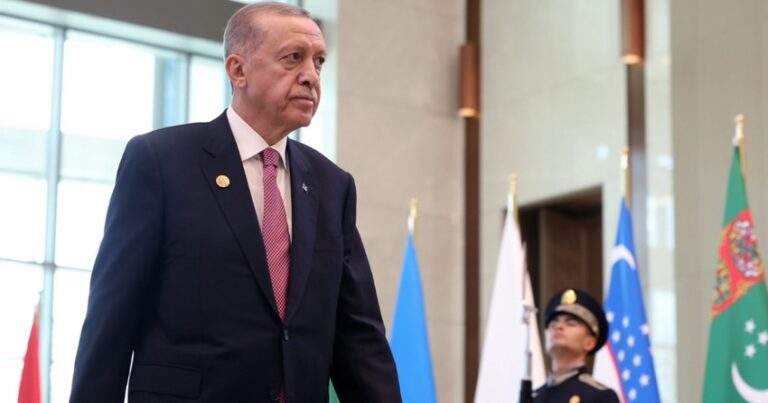Ərdoğan ECO sammitindən Ermənistana çağırış etdi Ərdoğan ECO sammitindən Ermənistana çağırış etdi