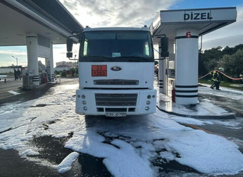 Yanacaqdaşıyan avtomobildə yanğın oldu – FOTO/VİDEO