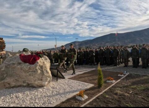 Rusiya sülhməramlıları Qarabağda abidə qoydu – FOTO