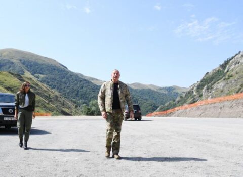 Prezident və birinci xanım Xocalının Şuşakənd kəndinin ərazisinə baxış keçiriblər