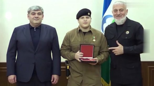 Kadırovun oğluna daha bir mükafat verildi Kadırovun oğluna daha bir mükafat verildi