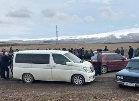Ermənistan-Gürcüstan sərhədinin keçid məntəqəsində gərginlik