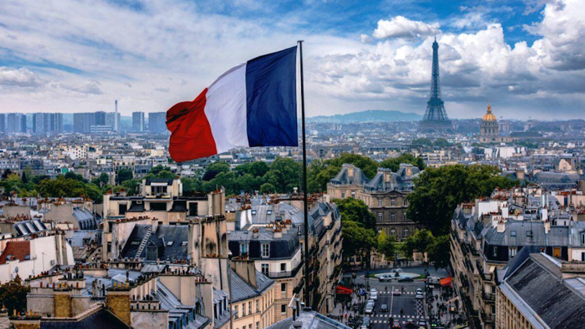 Fransız diplomatları qara siyahıya düşdü – Ölkəni tərk etmələri üçün vaxt verildi