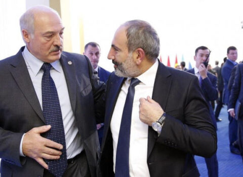 Lukaşenkodan Paşinyana: “Tələsmə, yaxşı düşün!”