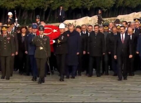 Ərdoğan Atatürkün məzarını ziyarət edir – CANLI
