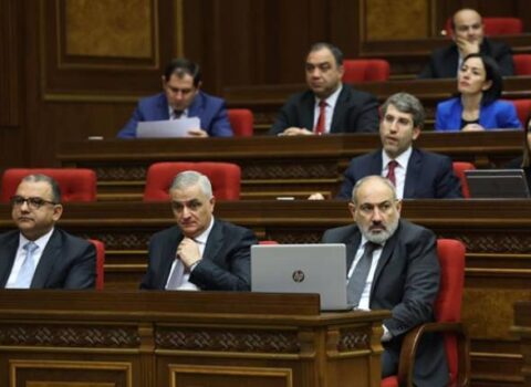 “Heç bir hökumət cəmiyyət üçün bu qədər qapalı və əlçatmaz olmayıb”