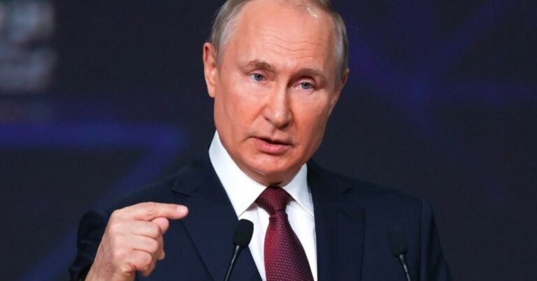 Putin homoseksualları MÜDAFİƏ ETDİ: “Onlar da cəmiyyətin bir hissəsidir”