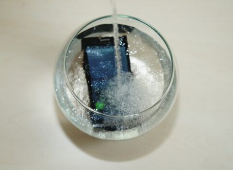 “Quru su” nədir? Yer planetindəki ƏN QƏRİBƏ MAYE