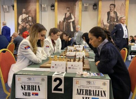 Şahmat millimiz Avropa çempionatında gümüş medal qazandı