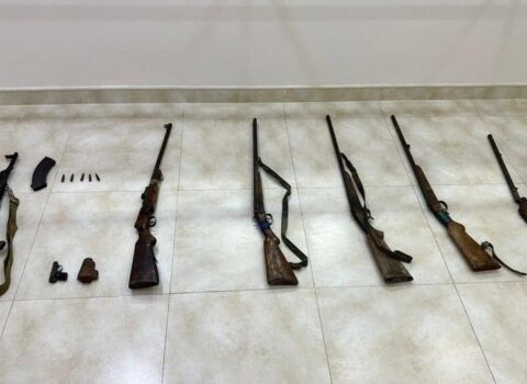 Polis əməkdaşları tərəfindən odlu silahlar aşkarlandı